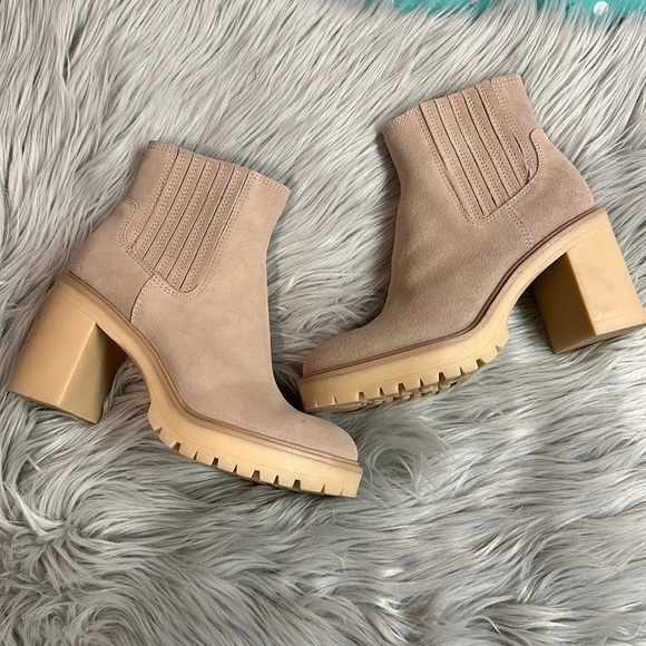 Dolce Vita V caster Nude - Picture 1 of 3